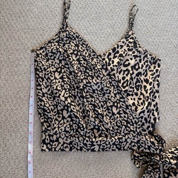 Honey Punch crossover camisole leopard print blouse Small - Picture 10 of 13